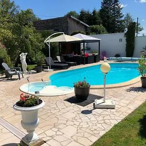 https://le-charme-a-la-campagne.hotels-rhonealpes.com